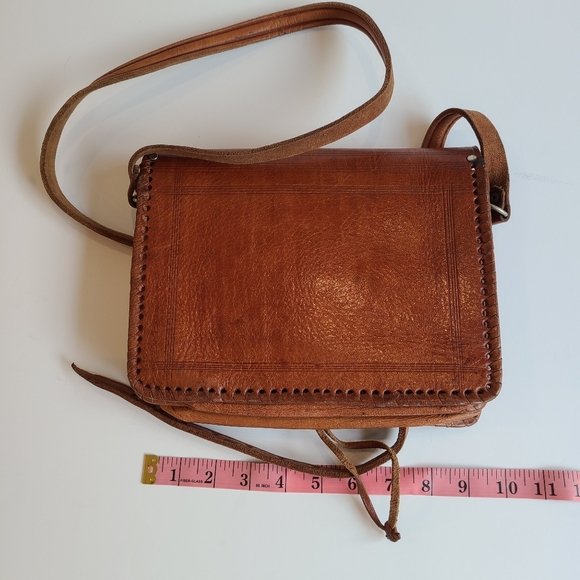 Handmade Moroccan Leather Crossbody Handbag - Picture 6 of 15